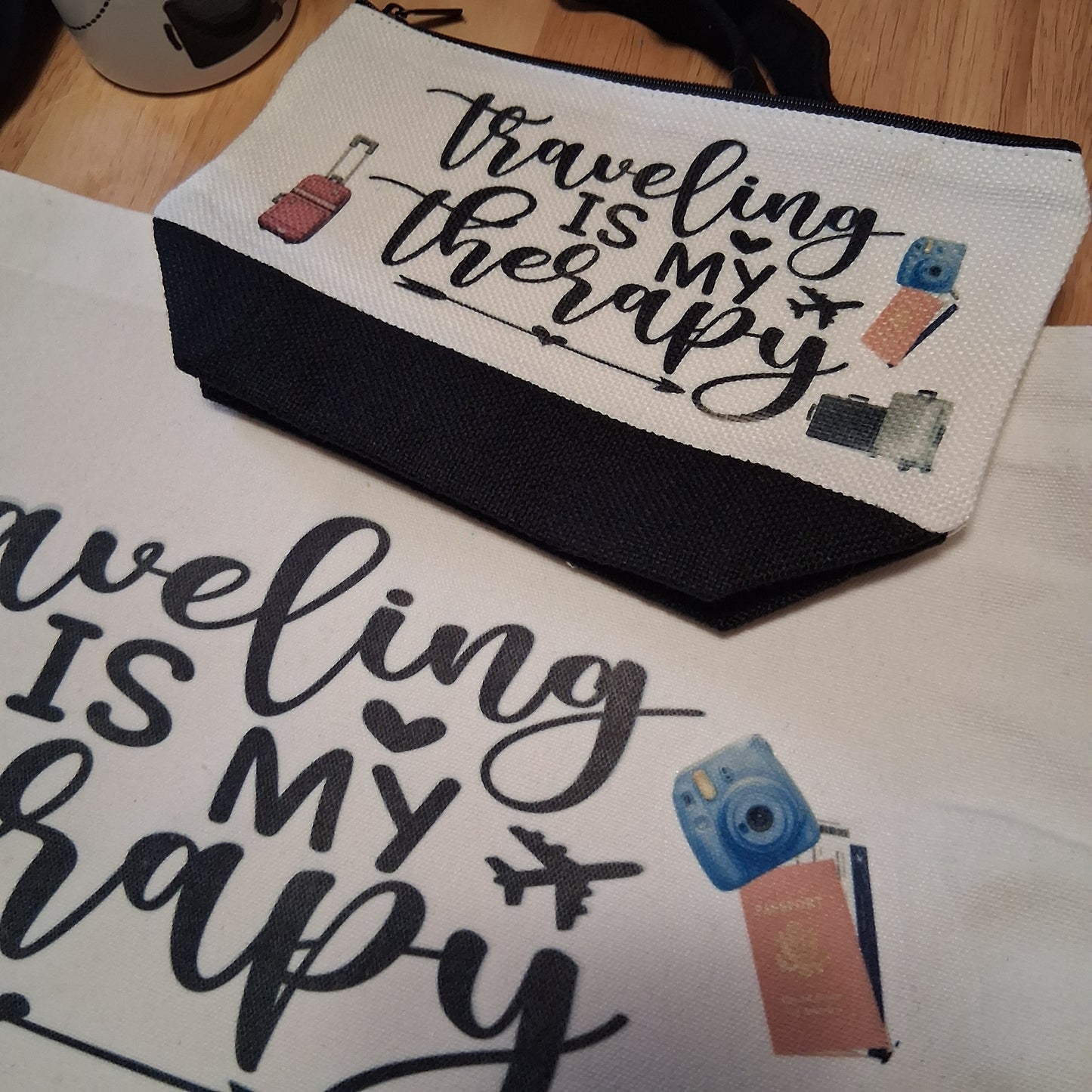 Traveling Is My Therapy Gift Set